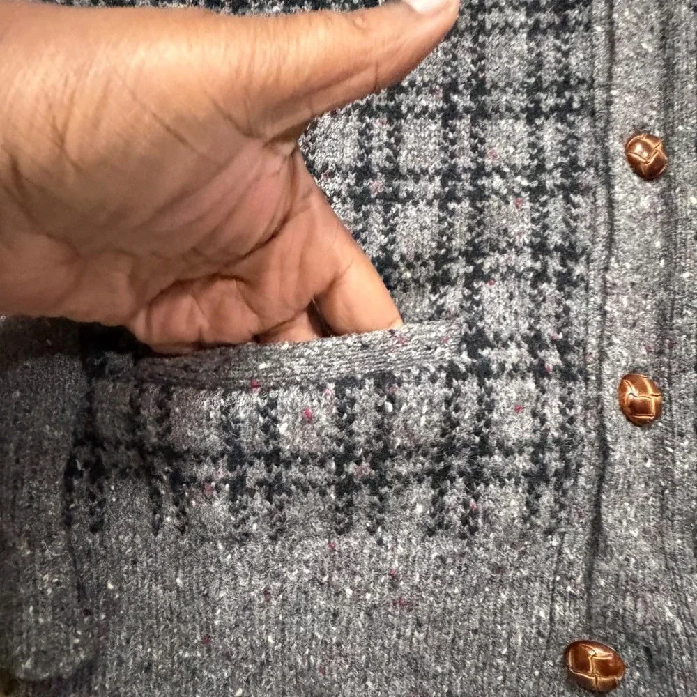 Vintage Jantzen Mens XL Gray Plaid Button Front Cardigan Sweater Made in USA
